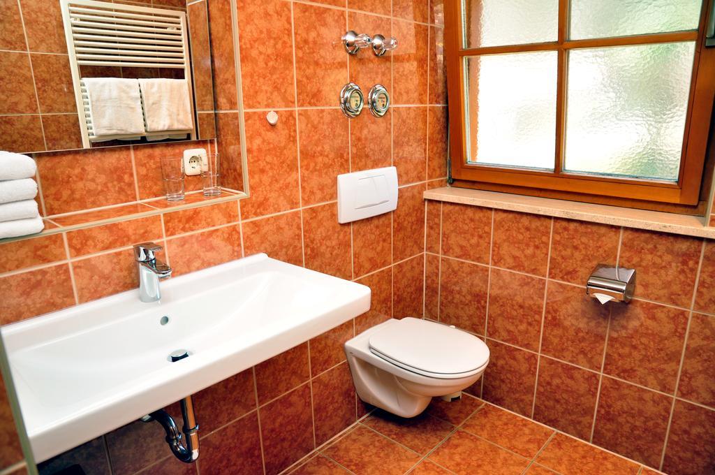Gaestehaus Gritscher Josefsthal Bagian luar foto